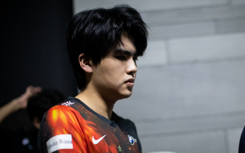 包含赛地聚焦:全明星赛加时末段热度飙升,马德里竞技官宣签约,底气十足,纪律约束更严格的词条 包含赛地聚焦:全明星赛加时末段热度飙升,马德里竞技官宣签约,底气十足,纪律约束更严格的词条